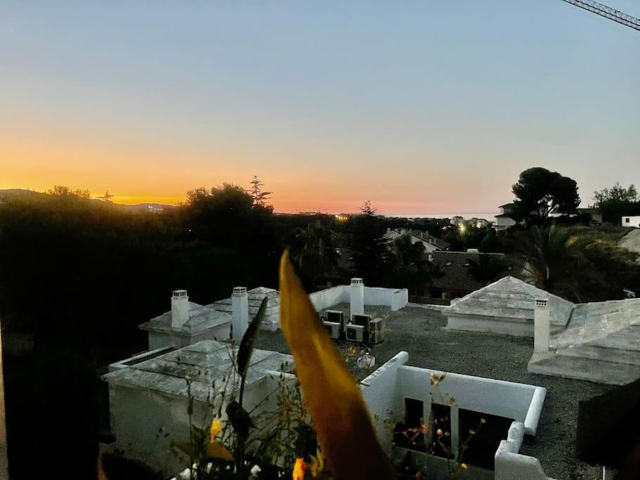 Luxury Apartamento En Rio Real Marbella Exterior foto